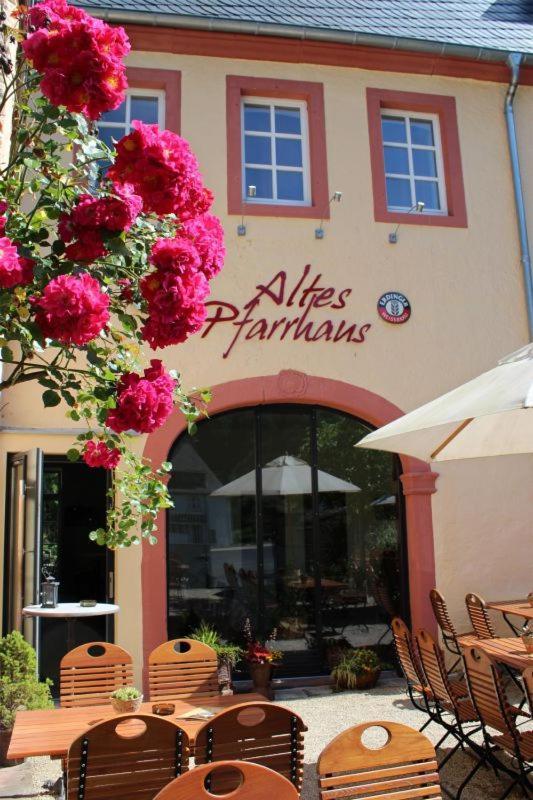 Altes Pfarrhaus Hotel Auw an der Kyll Luaran gambar